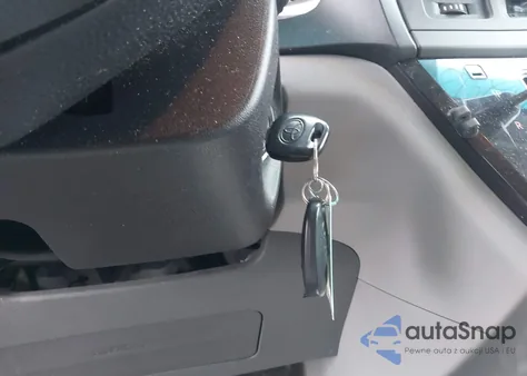 2017 Toyota Sienna Le 8 Passenger from USA, damaged, VIN 5TDKZ3DC5HS777268